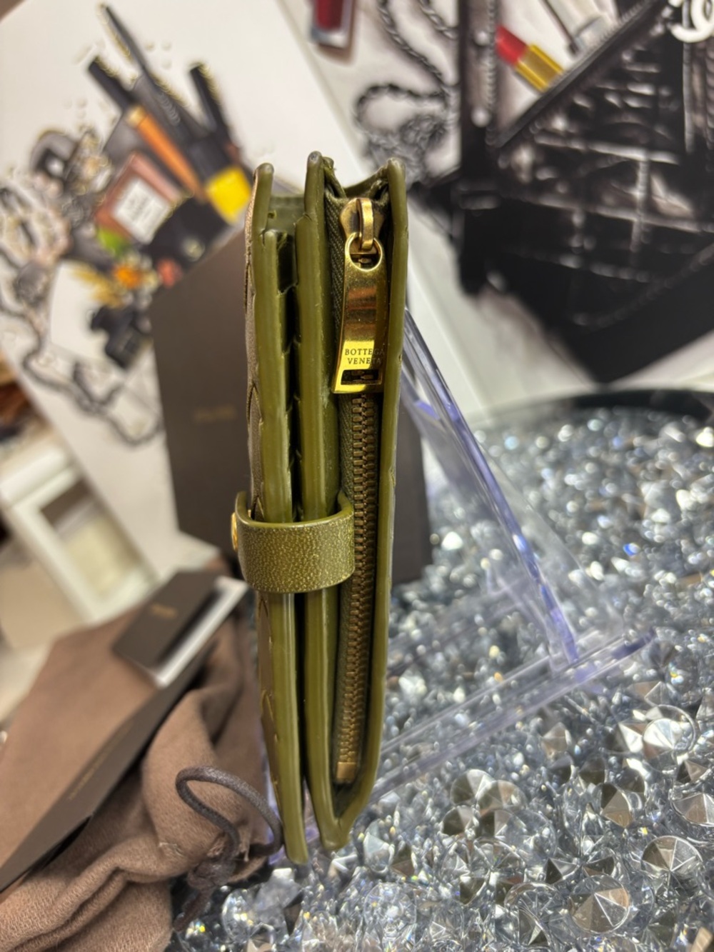Bottega Veneta Olive Green Intrecciato Leather Snap Wallet - Picture 8 of 17